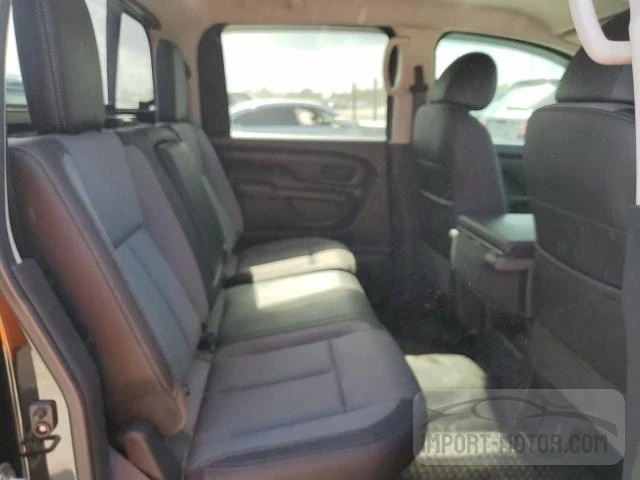 1N6AA1EK1JN501823 2018 Nissan Titan S