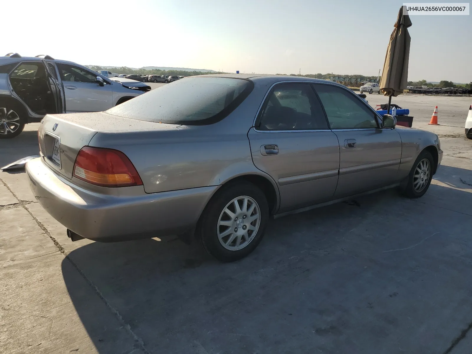 JH4UA2656VC000067 1997 Acura 2.5Tl