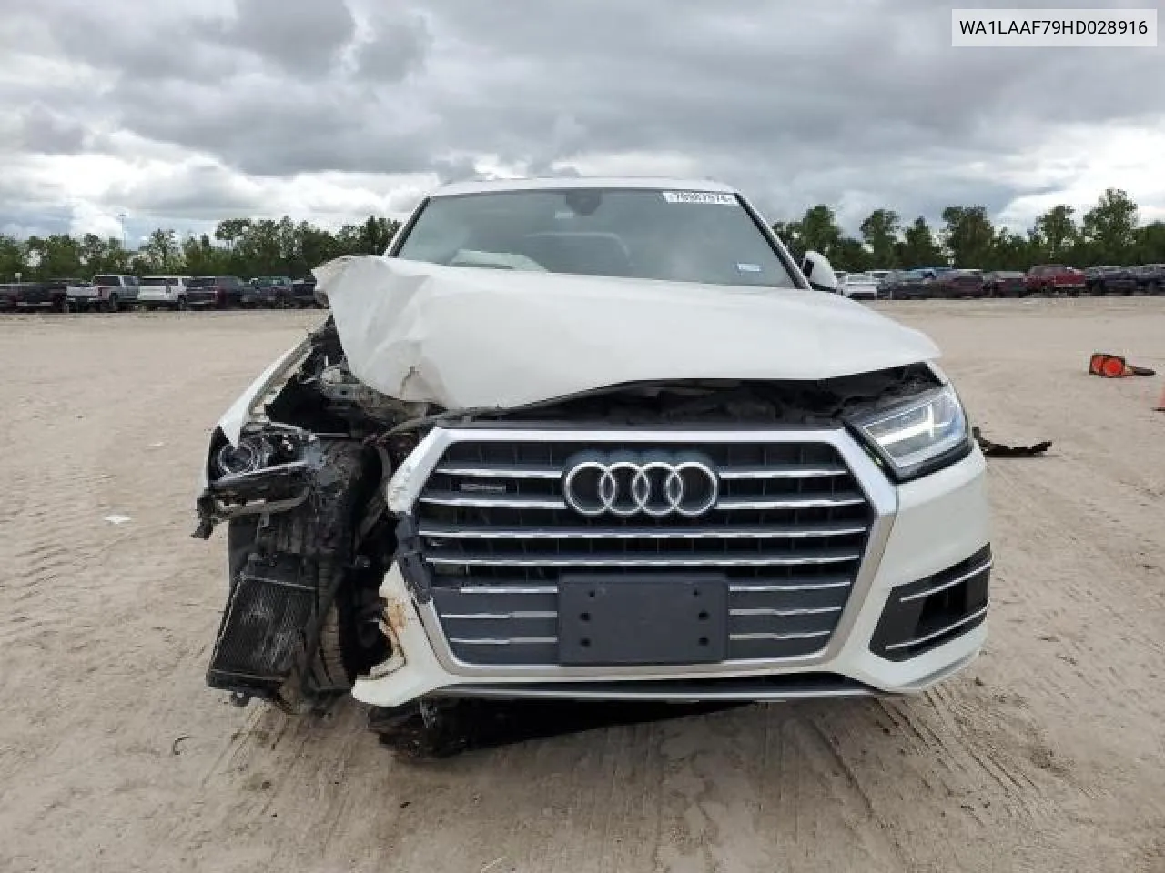 2017 Audi Q7 Premium Plus VIN: WA1LAAF79HD028916 Lot: 71135184