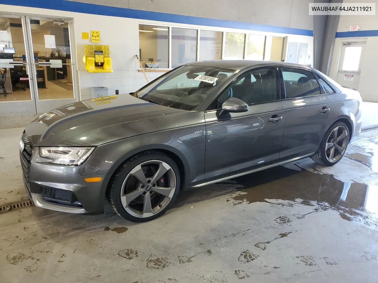 WAUB4AF44JA211921 2018 Audi S4 Premium Plus