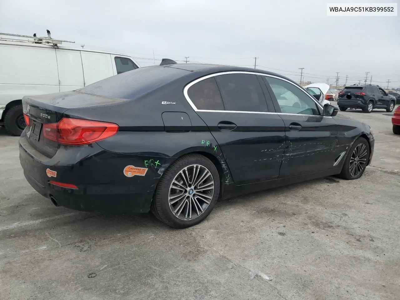 WBAJA9C51KB399552 2019 BMW 530E