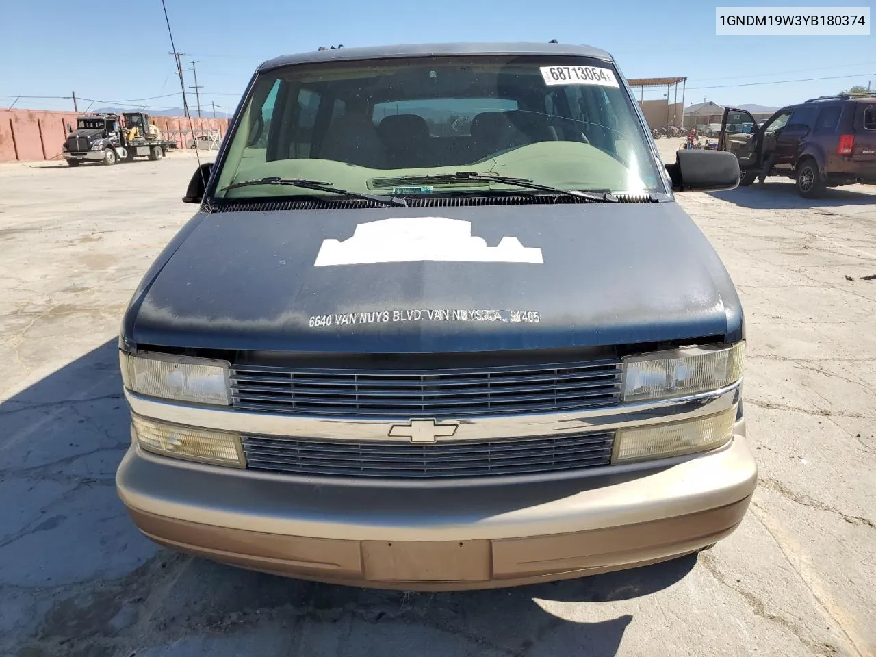 2000 Chevrolet Astro VIN: 1GNDM19W3YB180374 Lot: 68713064