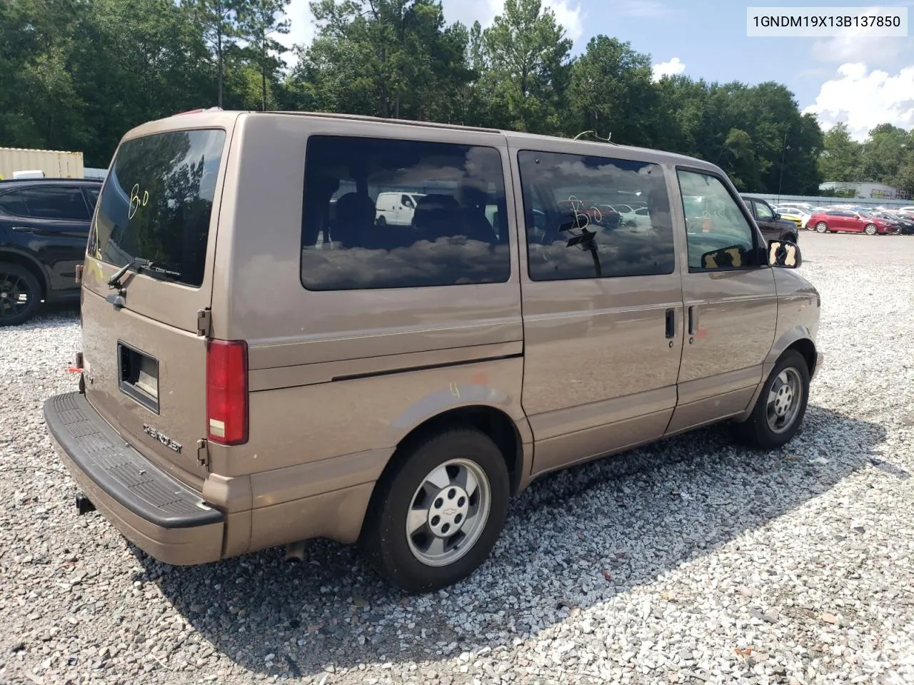 2003 Chevrolet Astro VIN: 1GNDM19X13B137850 Lot: 62693844