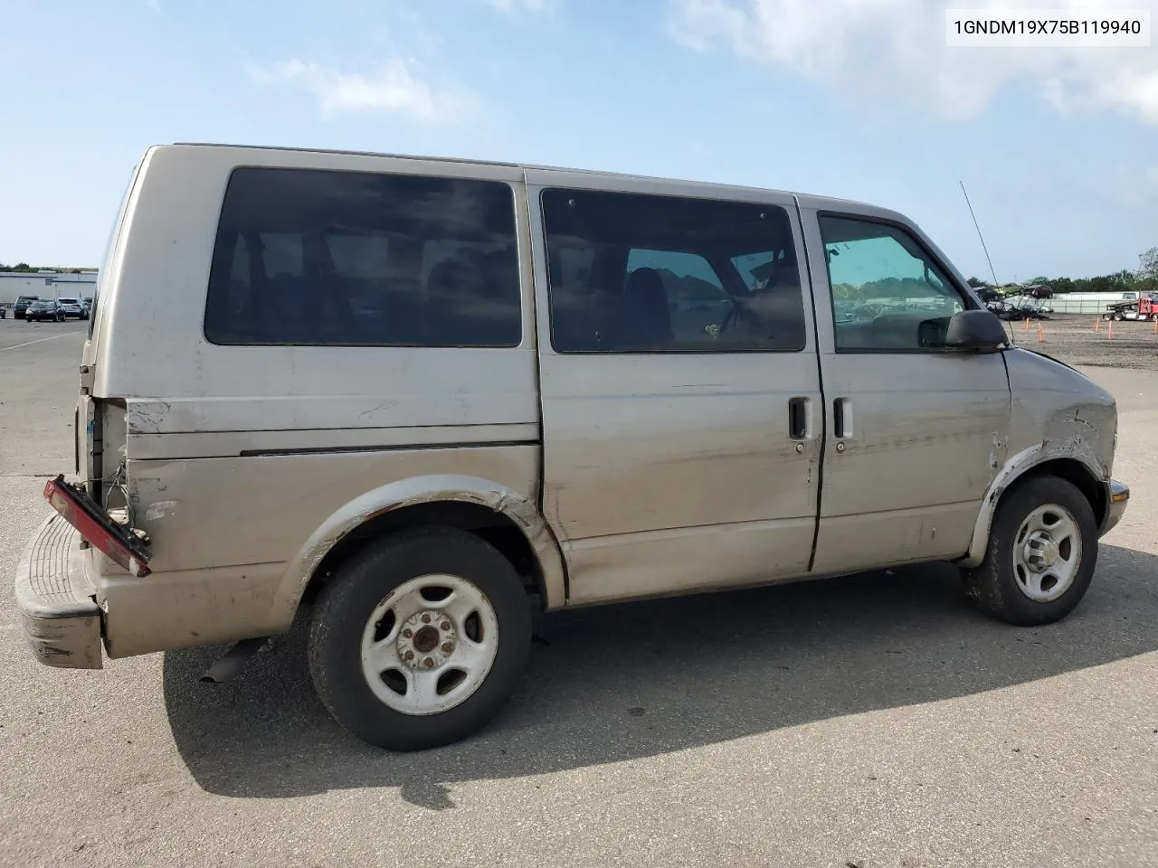 1GNDM19X75B119940 2005 Chevrolet Astro