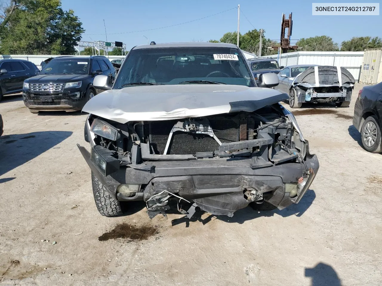 2004 Chevrolet Avalanche C1500 VIN: 3GNEC12T24G212787 Lot: 70740424