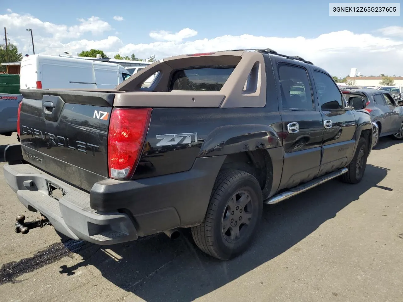 2005 Chevrolet Avalanche K1500 VIN: 3GNEK12Z65G237605 Lot: 69707344