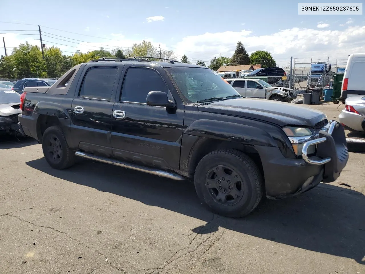 2005 Chevrolet Avalanche K1500 VIN: 3GNEK12Z65G237605 Lot: 69707344