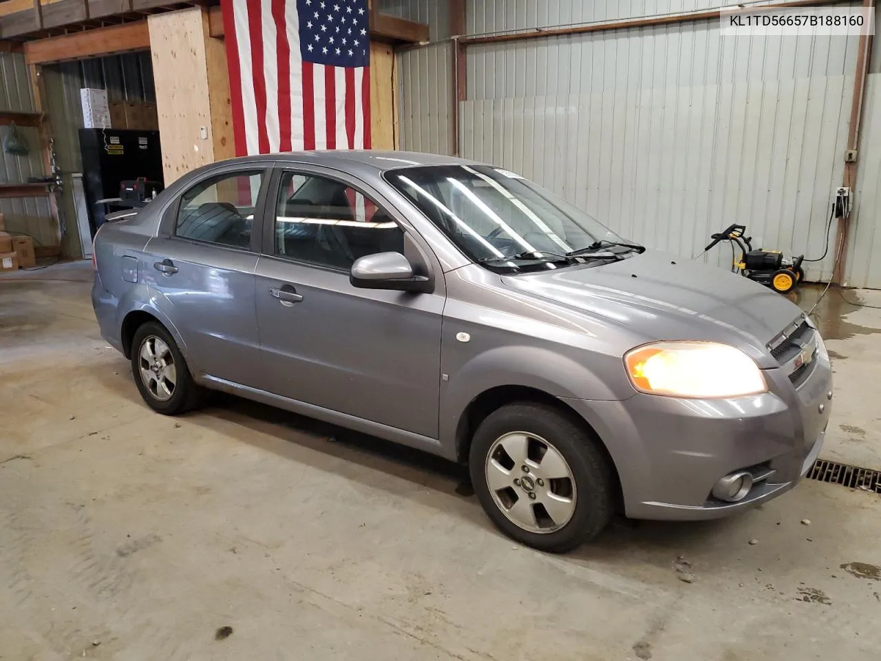 2007 Chevrolet Aveo Base VIN: KL1TD56657B188160 Lot: 69992004