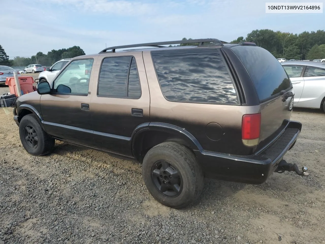 1997 Chevrolet Blazer VIN: 1GNDT13W9V2164896 Lot: 71029194