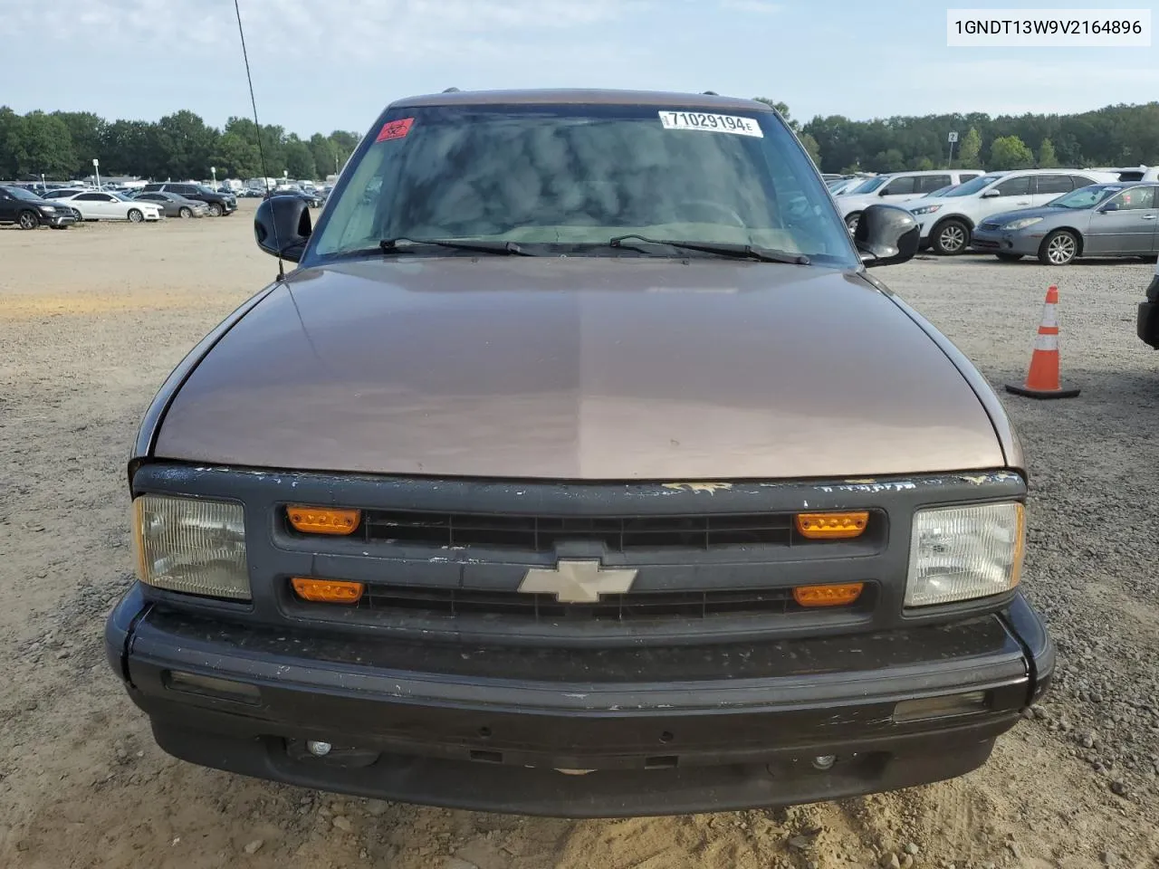 1997 Chevrolet Blazer VIN: 1GNDT13W9V2164896 Lot: 71029194