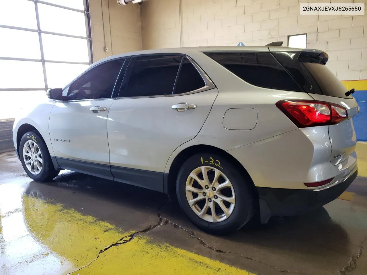 2018 Chevrolet Equinox Lt VIN: 2GNAXJEVXJ6265650 Lot: 61487634