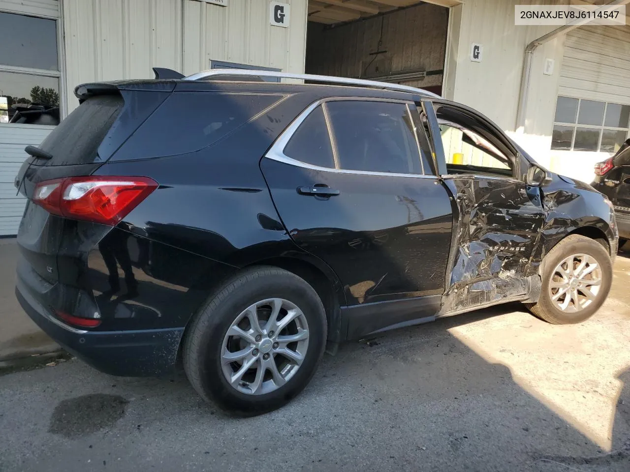 2GNAXJEV8J6114547 2018 Chevrolet Equinox Lt