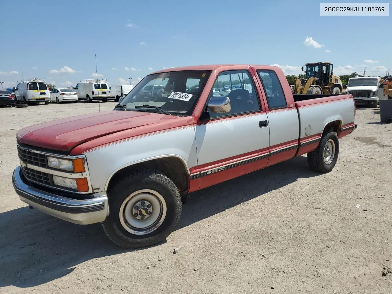 1990 Chevrolet Gmt-400 C2500 VIN: 2GCFC29K3L1105769 Lot: 70016924