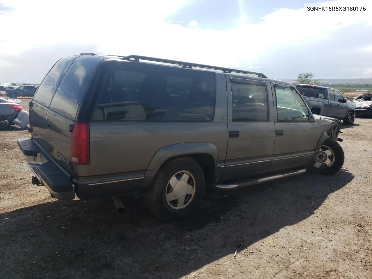 1999 Chevrolet Suburban K1500 VIN: 3GNFK16R6XG180176 Lot: 69125674