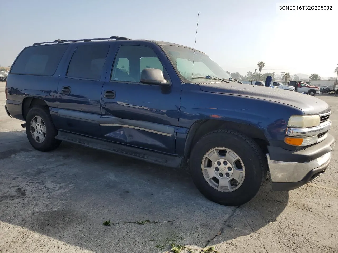 2002 Chevrolet Suburban C1500 VIN: 3GNEC16T32G205032 Lot: 57858974