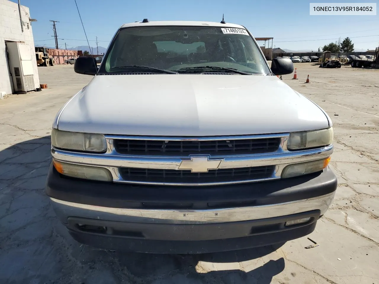 2005 Chevrolet Tahoe C1500 VIN: 1GNEC13V95R184052 Lot: 71465124