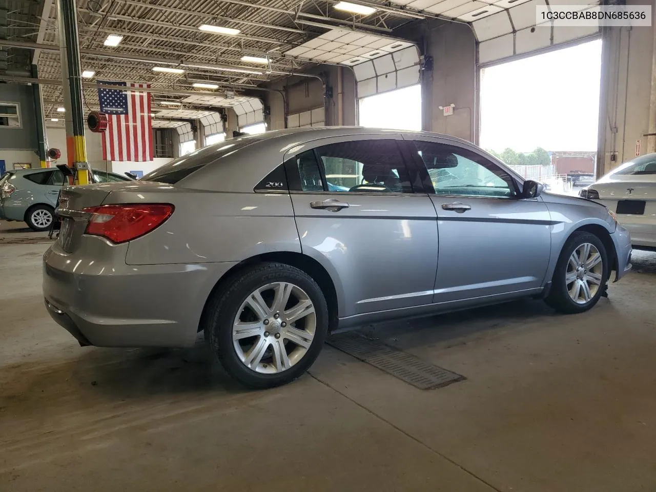 2013 Chrysler 200 Lx VIN: 1C3CCBAB8DN685636 Lot: 70801014