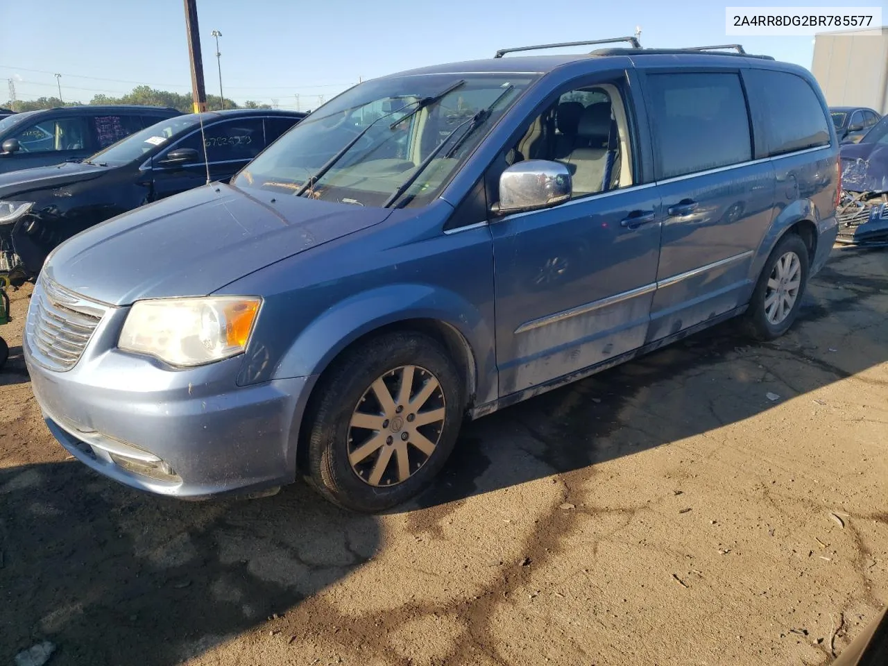 2011 Chrysler Town & Country Touring L VIN: 2A4RR8DG2BR785577 Lot: 66949753