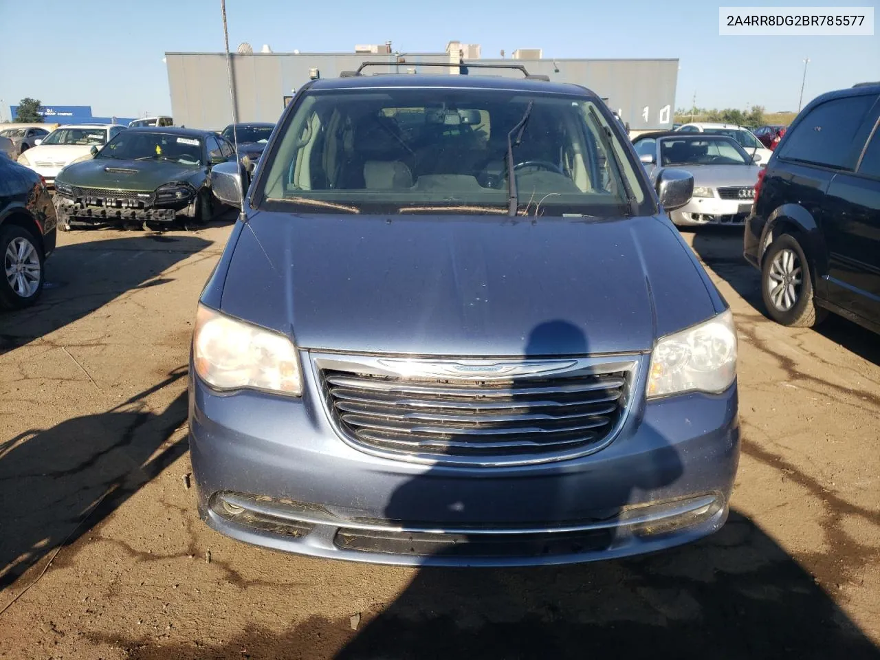 2A4RR8DG2BR785577 2011 Chrysler Town & Country Touring L