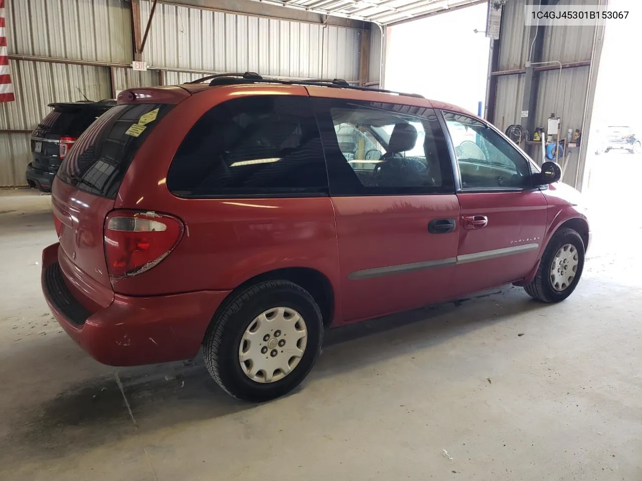 2001 Chrysler Voyager Lx VIN: 1C4GJ45301B153067 Lot: 63867084