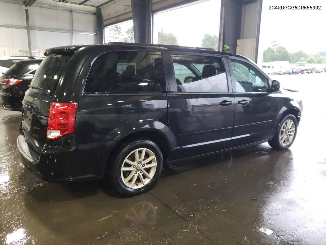 2C4RDGCG6DR566902 2013 Dodge Grand Caravan Sxt