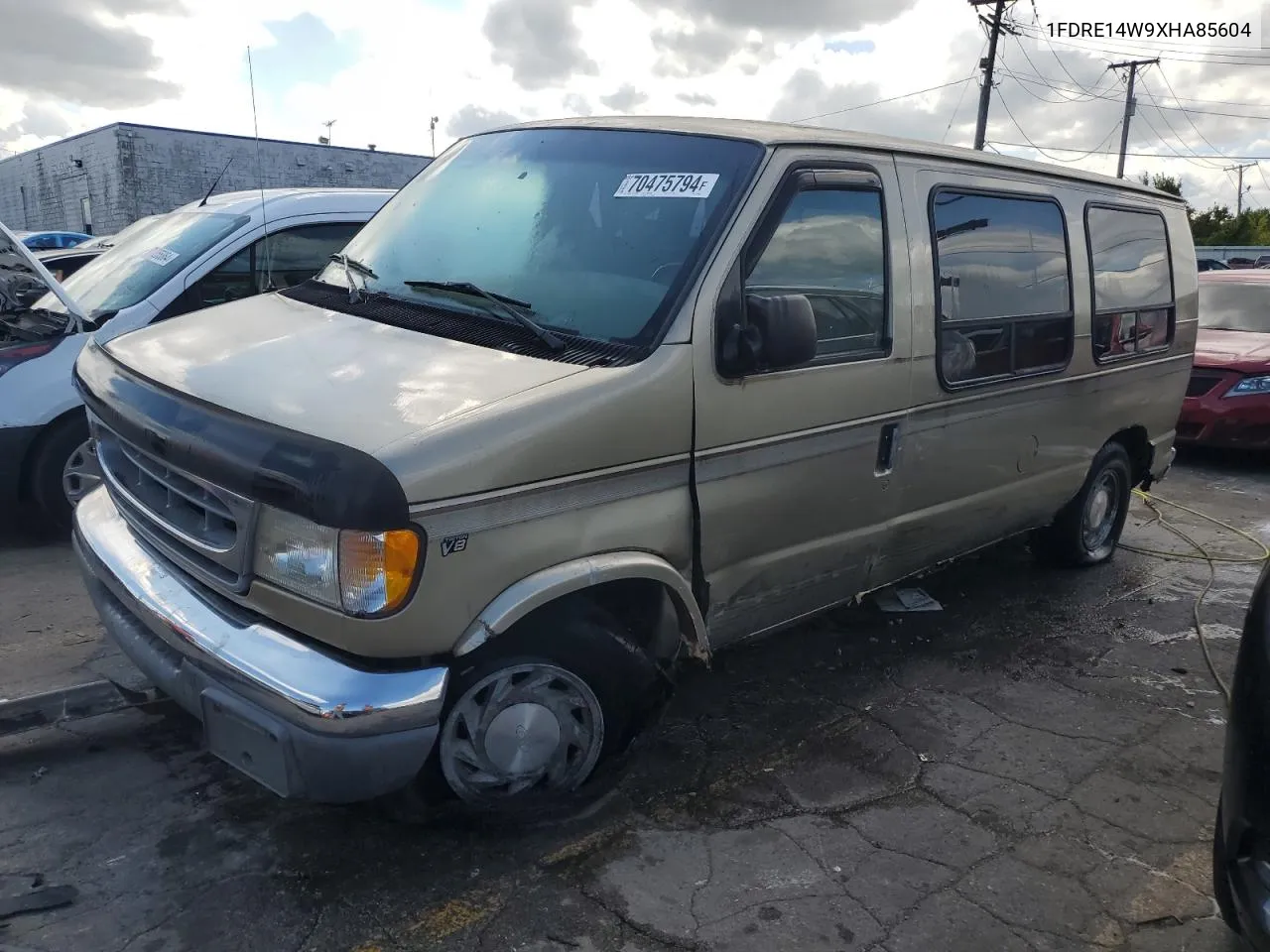 1999 Ford Econoline E150 Van VIN: 1FDRE14W9XHA85604 Lot: 70475794