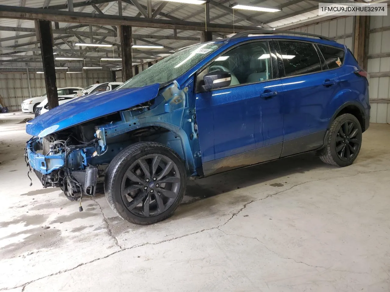 1FMCU9JDXHUE32974 2017 Ford Escape Titanium