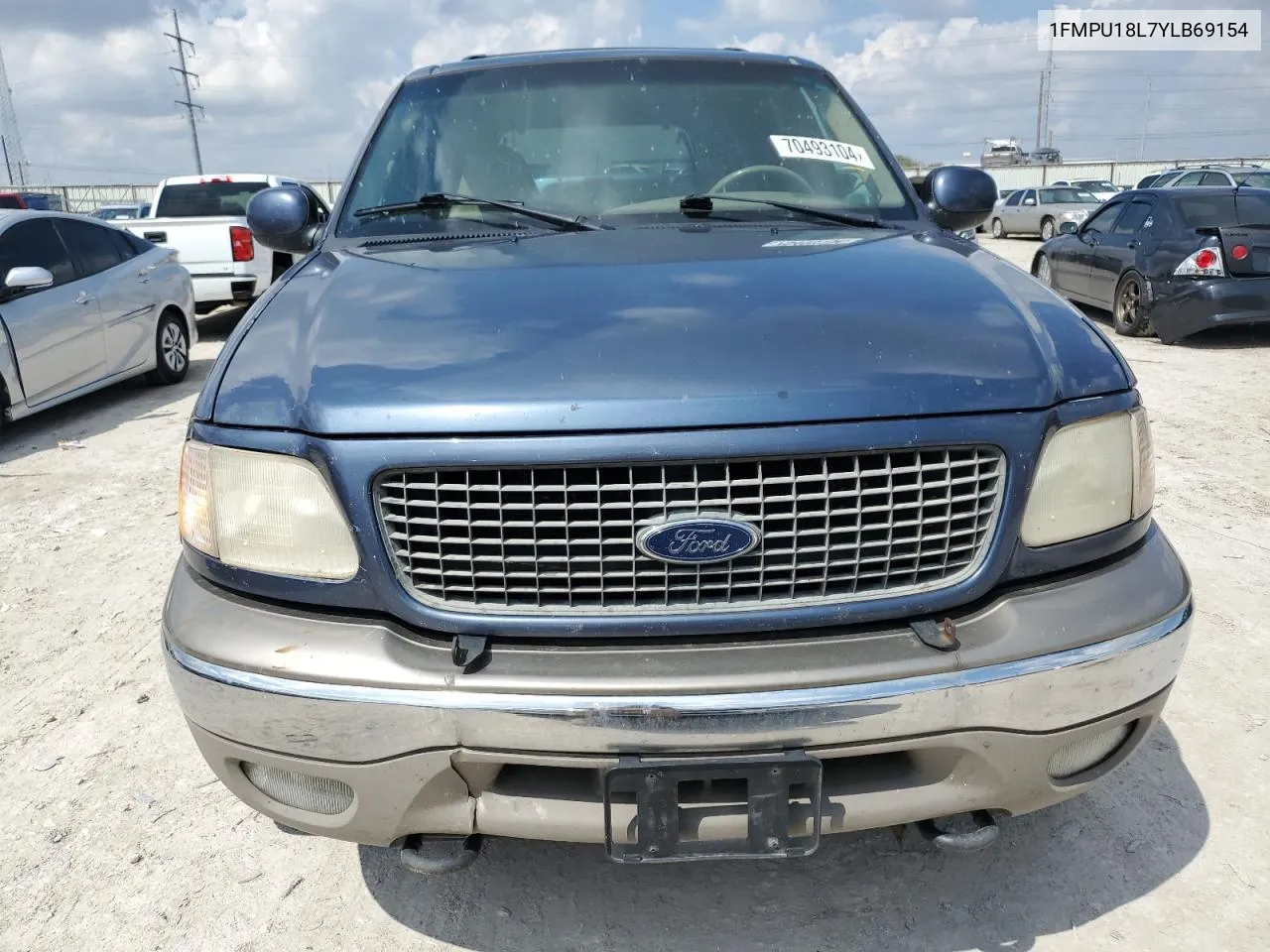 2000 Ford Expedition Eddie Bauer VIN: 1FMPU18L7YLB69154 Lot: 70493104