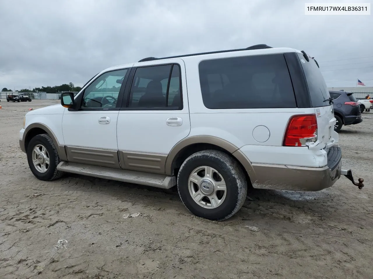 1FMRU17WX4LB36311 2004 Ford Expedition Eddie Bauer