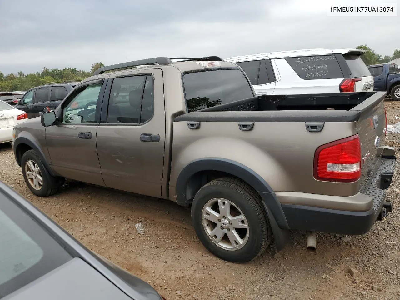 2007 Ford Explorer Sport Trac Xlt VIN: 1FMEU51K77UA13074 Lot: 71534474