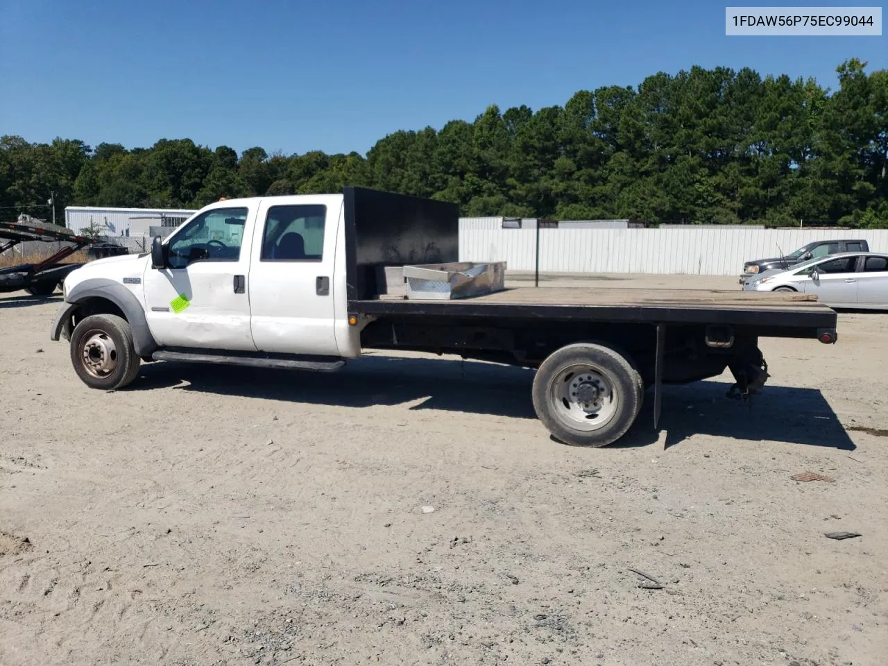 2005 Ford F550 Super Duty VIN: 1FDAW56P75EC99044 Lot: 70419024