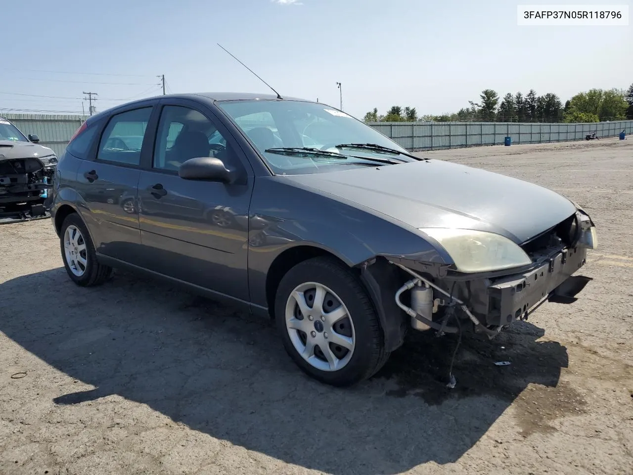 3FAFP37N05R118796 2005 Ford Focus Zx5