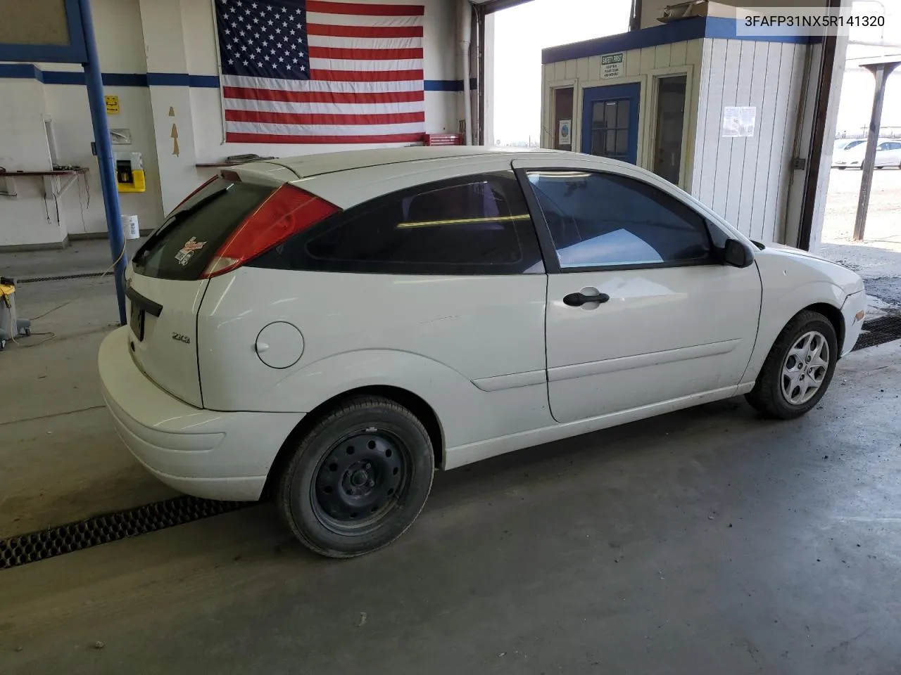 2005 Ford Focus Zx3 VIN: 3FAFP31NX5R141320 Lot: 70706664