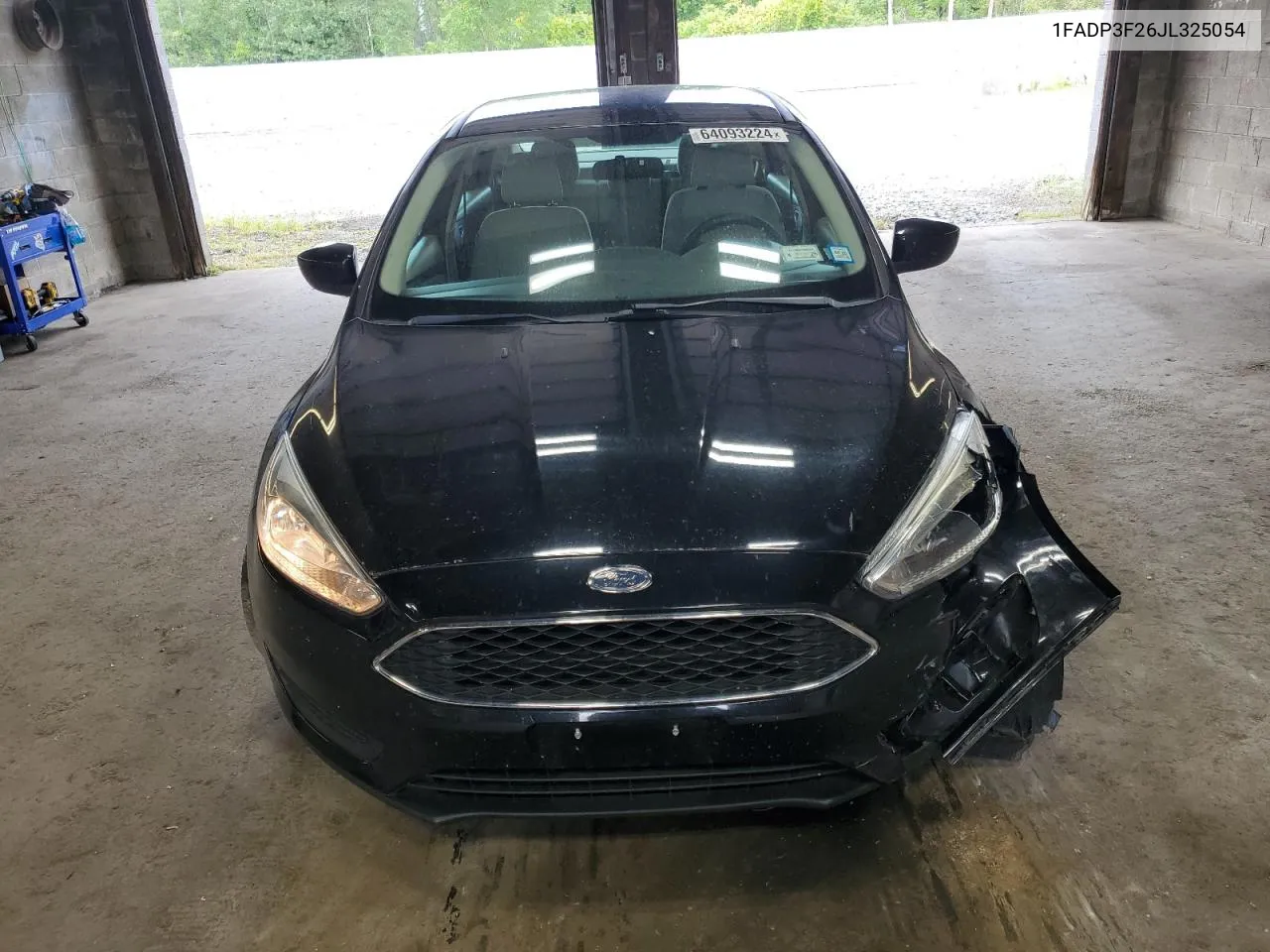 2018 Ford Focus Se VIN: 1FADP3F26JL325054 Lot: 64093224