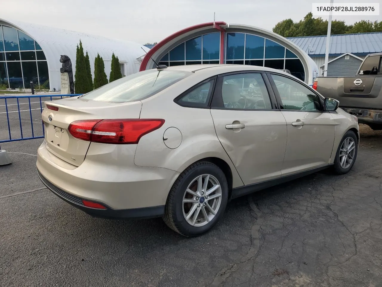 2018 Ford Focus Se VIN: 1FADP3F28JL288976 Lot: 71985864