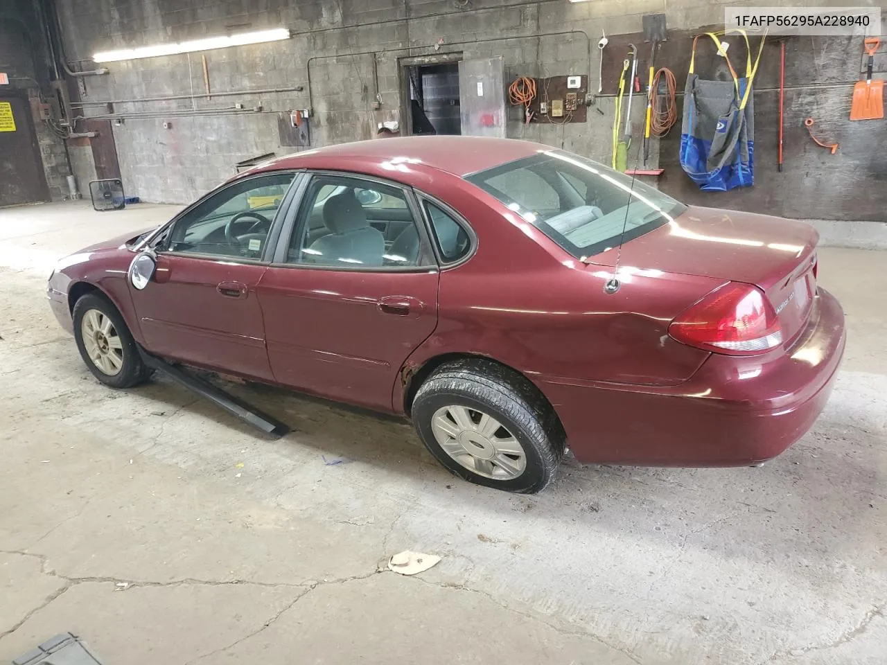 2005 Ford Taurus Sel VIN: 1FAFP56295A228940 Lot: 69172234