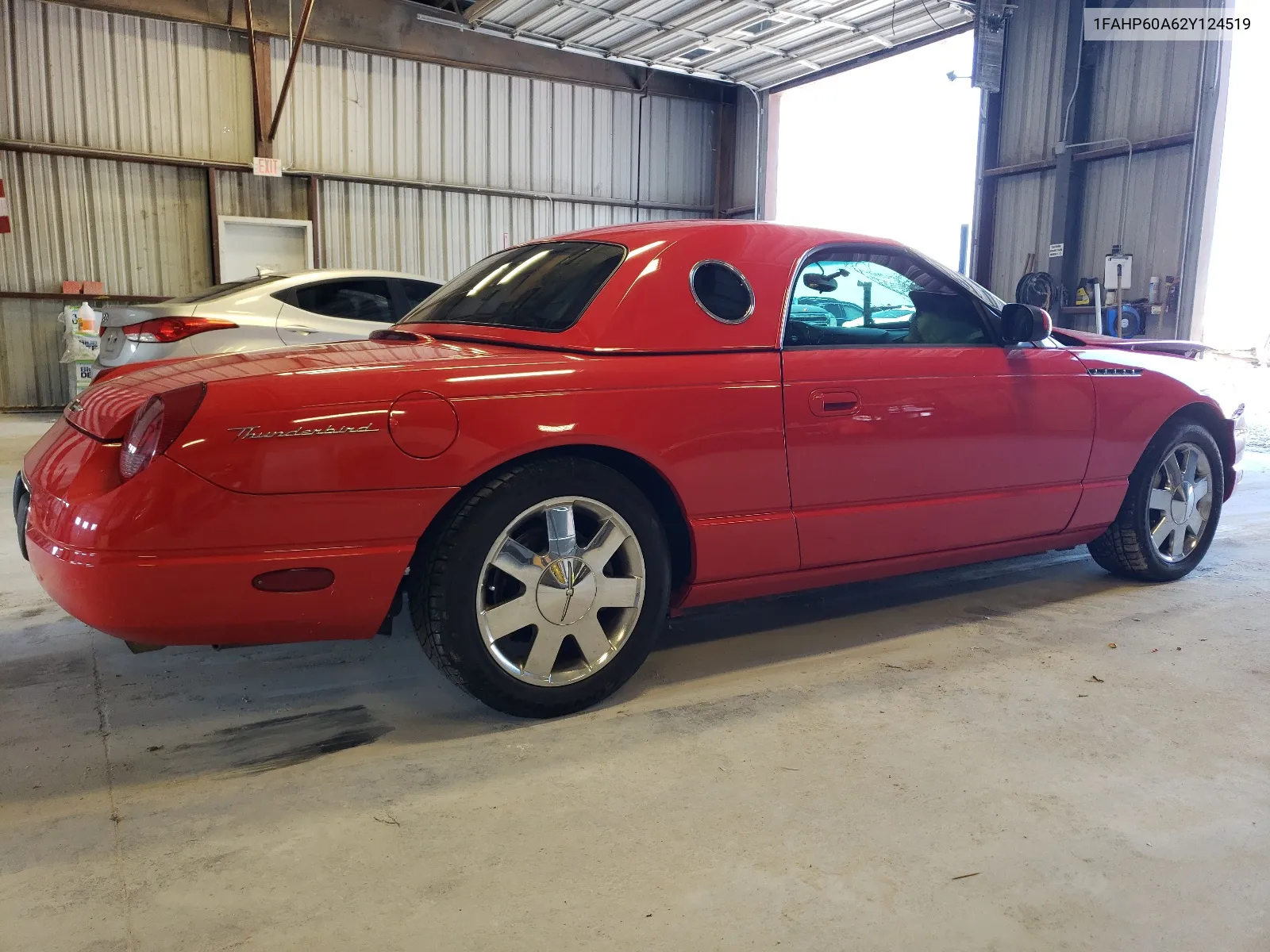 2002 Ford Thunderbird VIN: 1FAHP60A62Y124519 Lot: 62768534