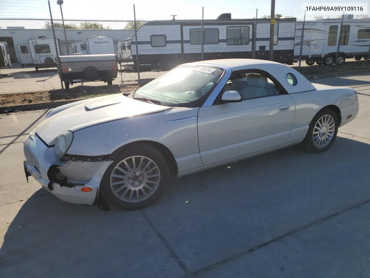 2005 Ford Thunderbird 50Th Anniversary VIN: 1FAHP69A95Y109116 Lot: 70281314