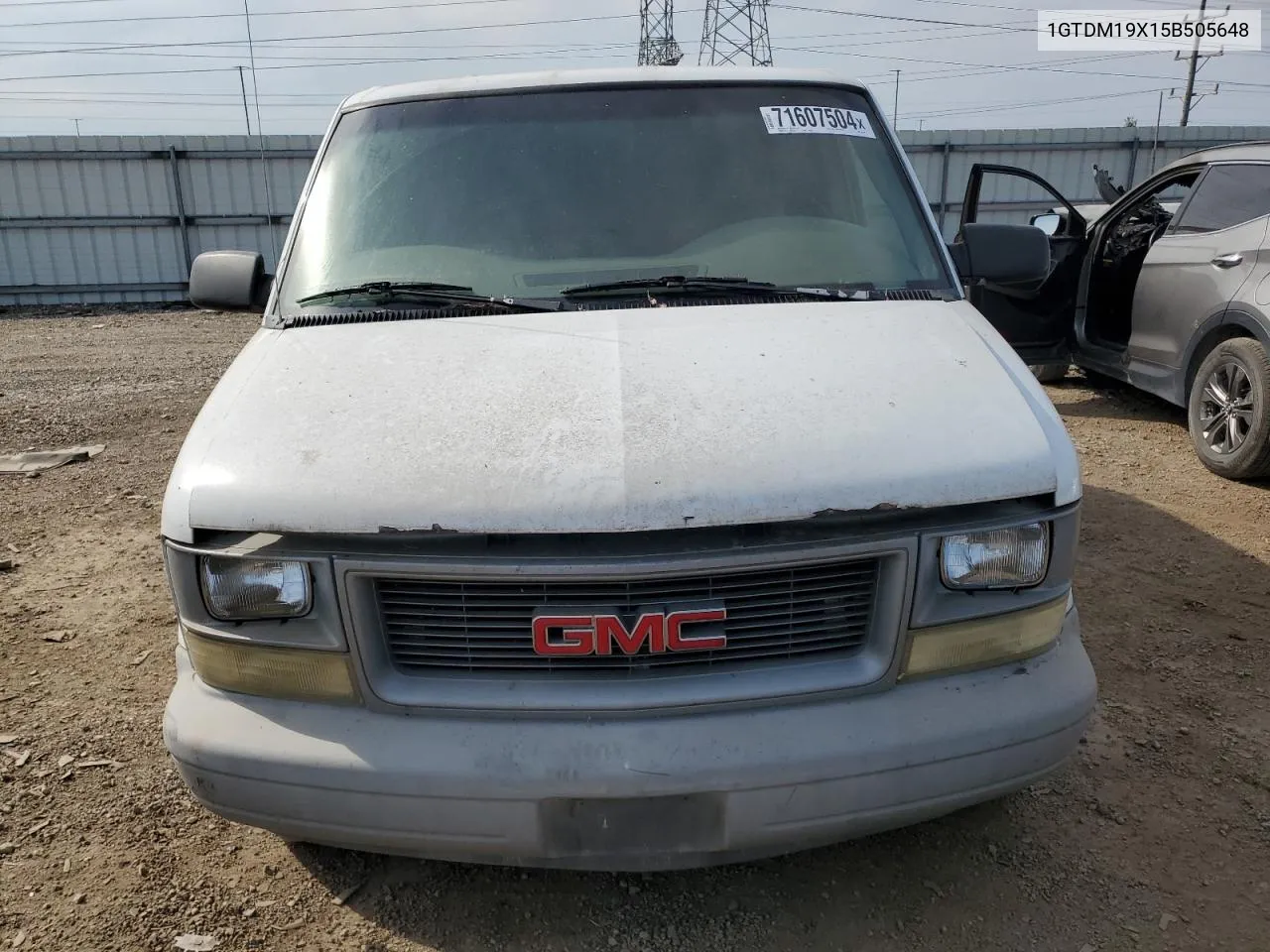 1GTDM19X15B505648 2005 GMC Safari Xt