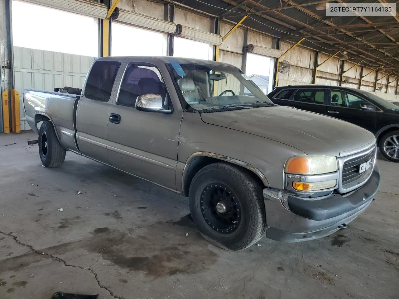 2000 GMC New Sierra C1500 VIN: 2GTEC19T7Y1164135 Lot: 67587174