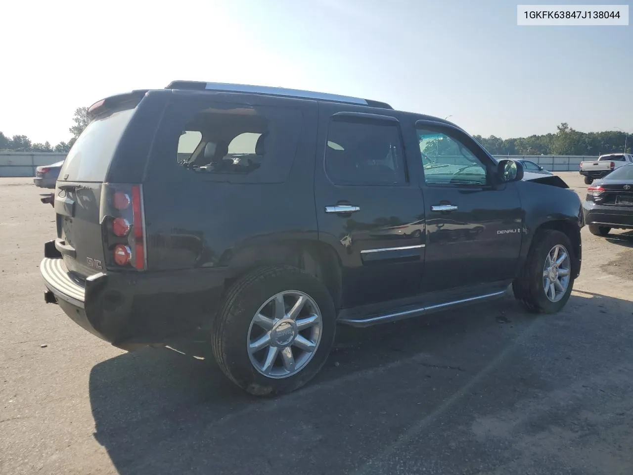 2007 GMC Yukon Denali VIN: 1GKFK63847J138044 Lot: 67460464