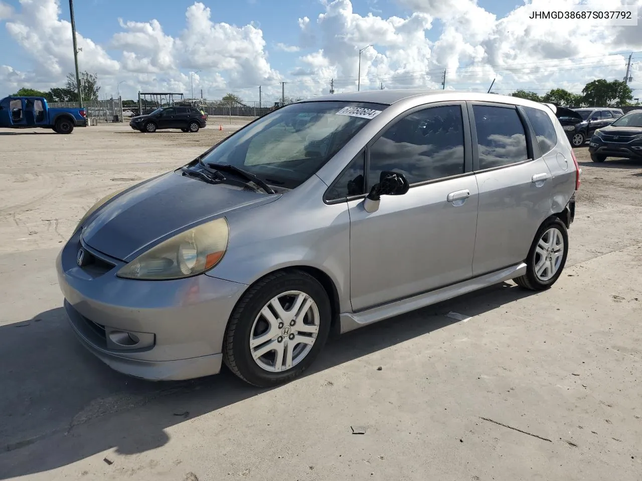 2007 Honda Fit S VIN: JHMGD38687S037792 Lot: 67050604