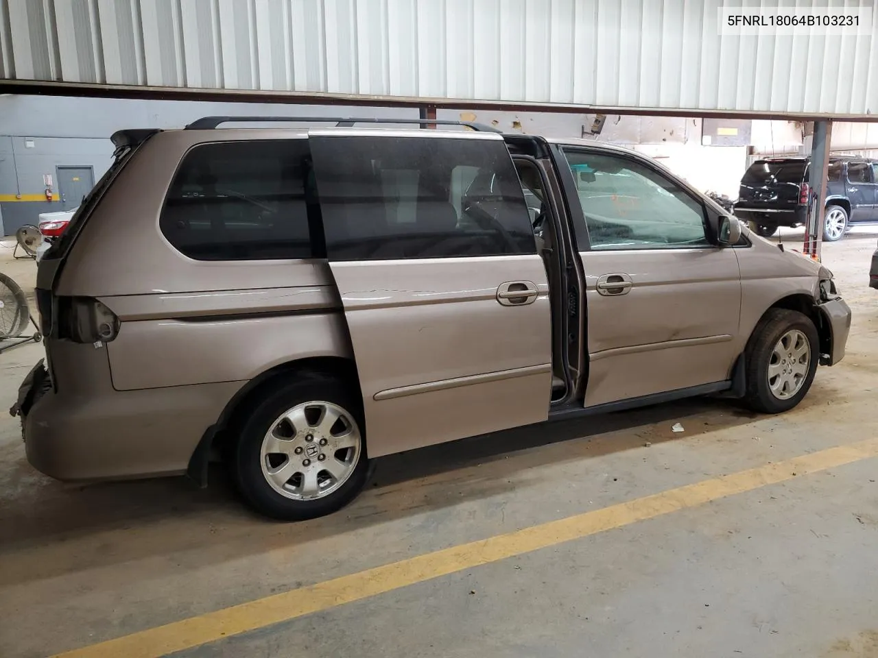 5FNRL18064B103231 2004 Honda Odyssey Exl