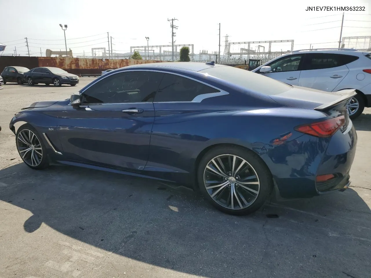 JN1EV7EK1HM363232 2017 Infiniti Q60 Premium