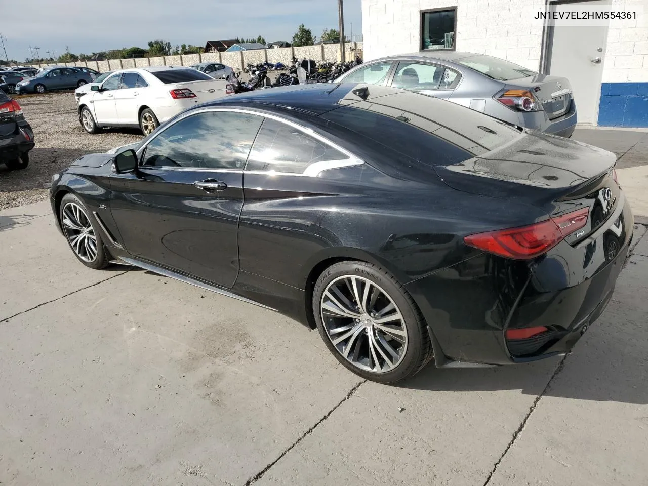 JN1EV7EL2HM554361 2017 Infiniti Q60 Premium