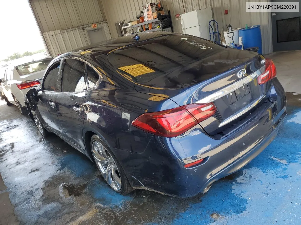 JN1BY1AP9GM220391 2016 Infiniti Q70 3.7