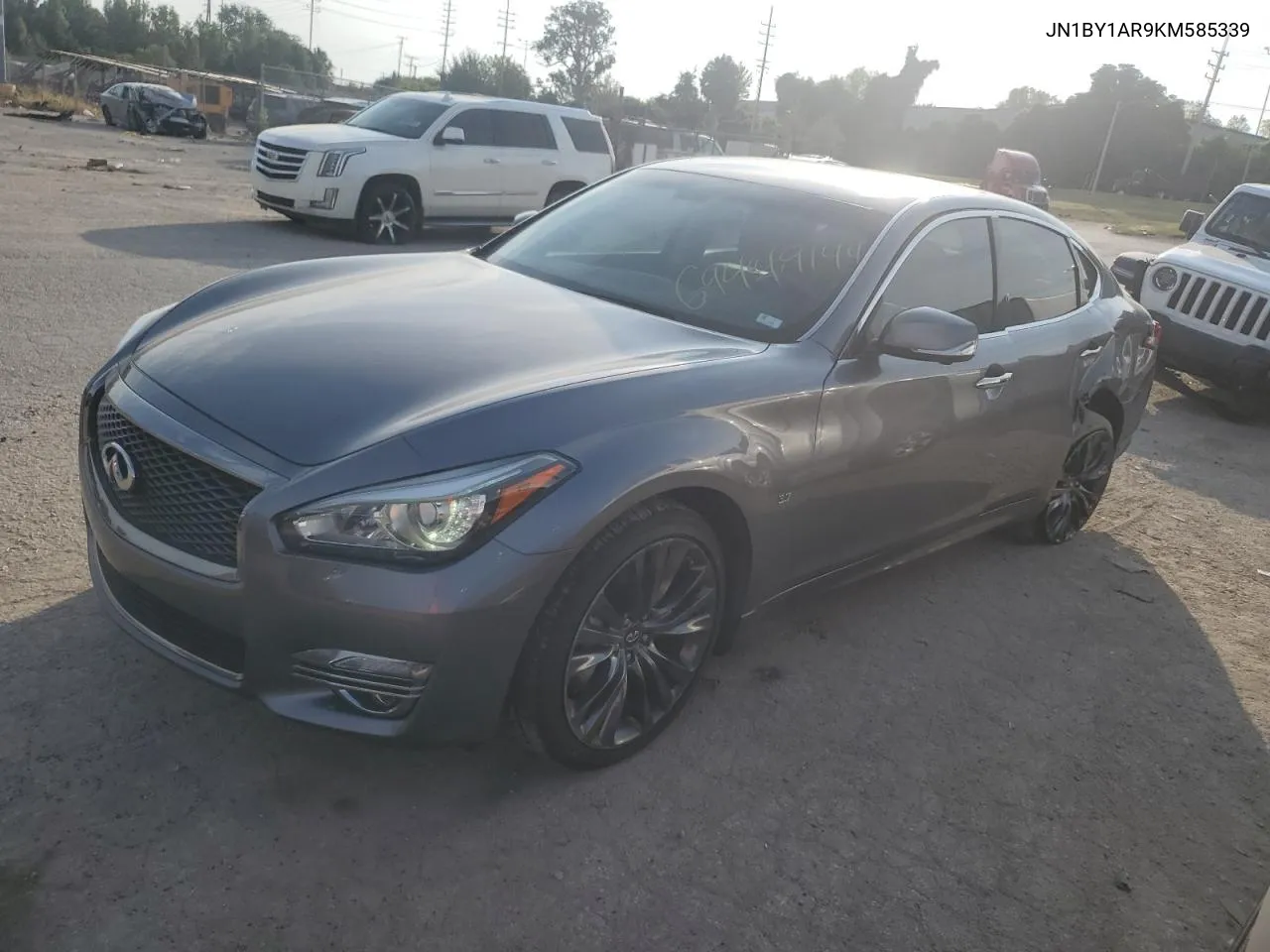 2019 Infiniti Q70 3.7 Luxe VIN: JN1BY1AR9KM585339 Lot: 69449144