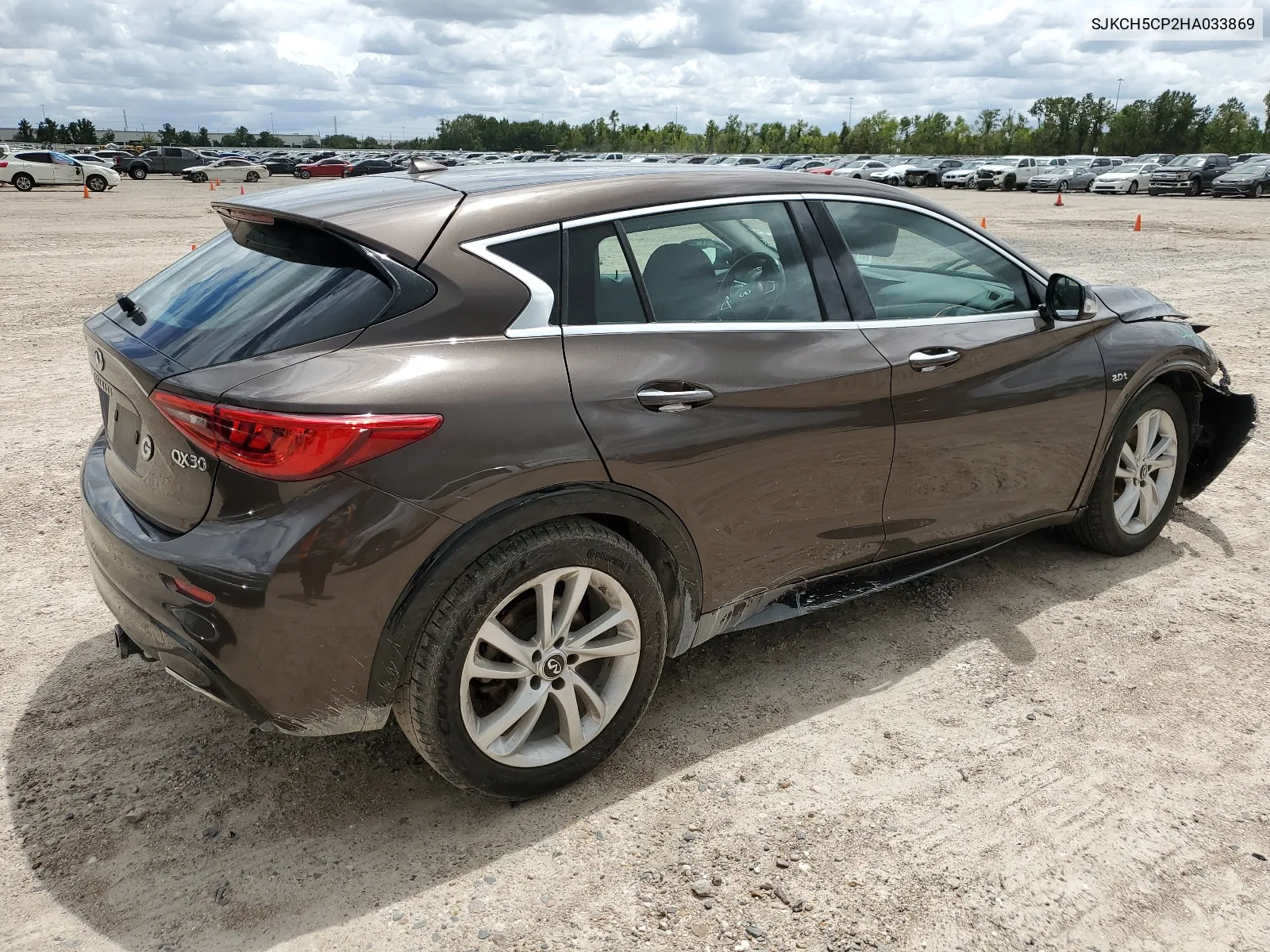 SJKCH5CP2HA033869 2017 Infiniti Qx30 Base