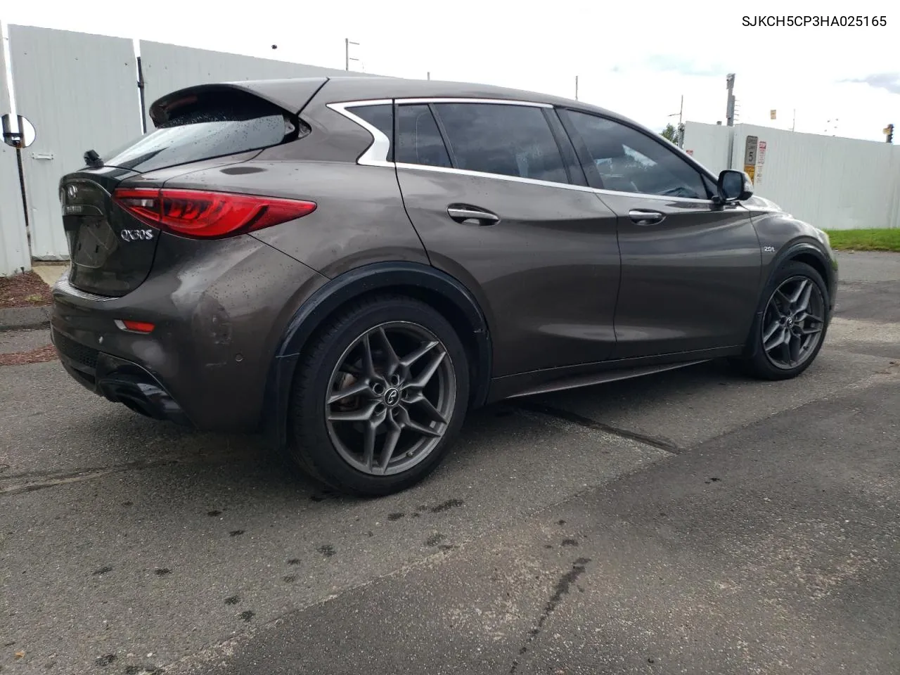 SJKCH5CP3HA025165 2017 Infiniti Qx30 Base