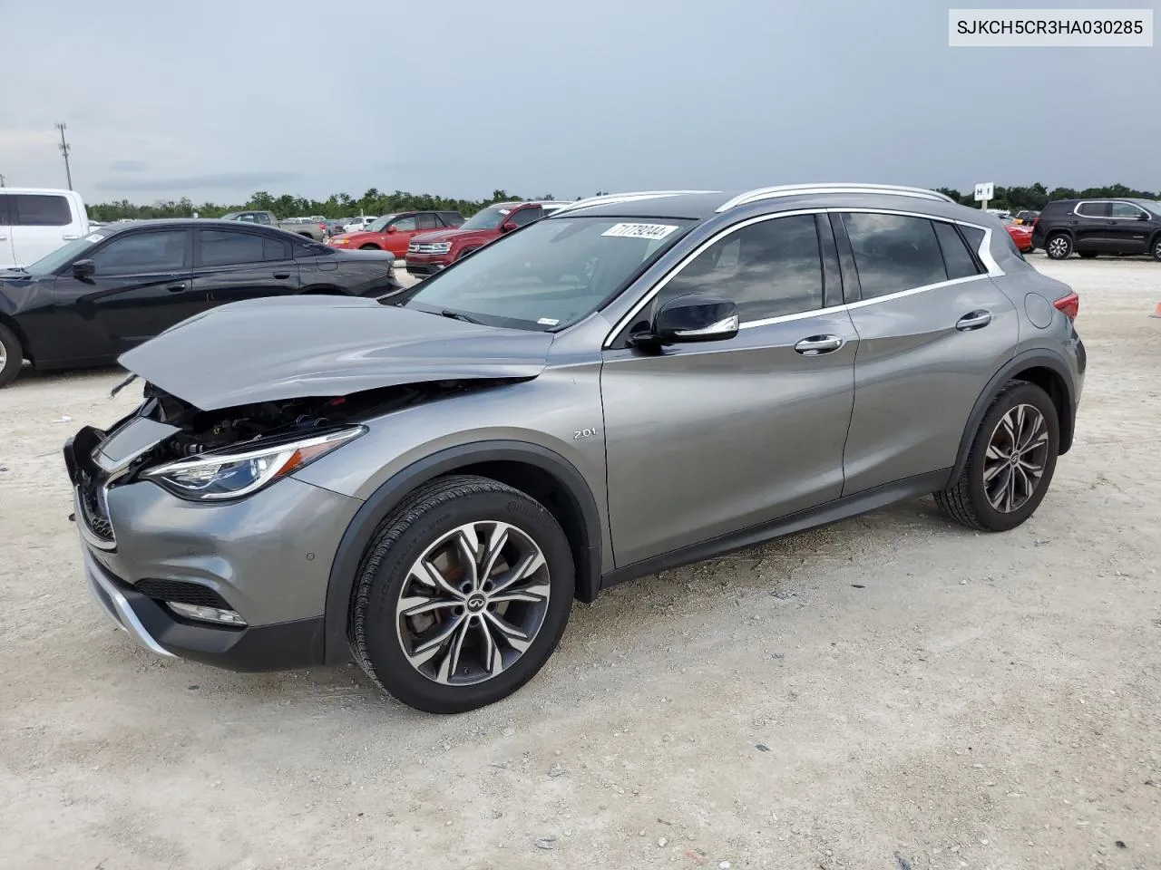 SJKCH5CR3HA030285 2017 Infiniti Qx30 Base